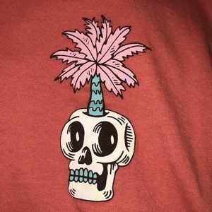 A pink long sleeve with a tropical Skal  !!!!!!!!!